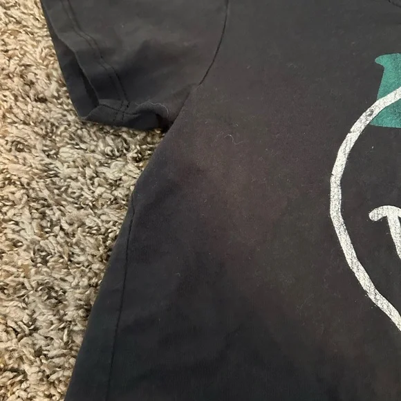 Prince Peter Collection Black Cropped Graphic Tshirt girls XL - Picture 3 of 5